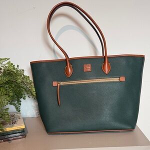 Dooney & Bourke Pebble Grain Large Tote in Green